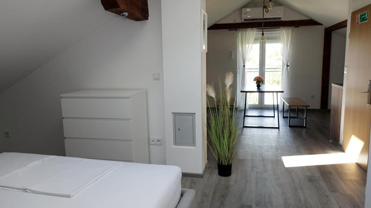 Apartman Megi & Studio Apartman Tomi - Self Check In 크라피나 외부 사진